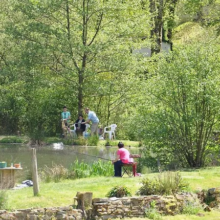 Les Du Moulin Du Chatain 3 *